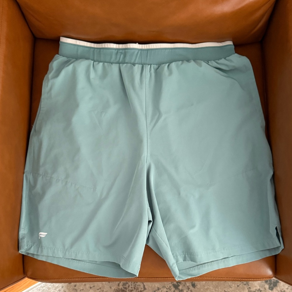 Fabletics Fundamental Short Unlined 7 in